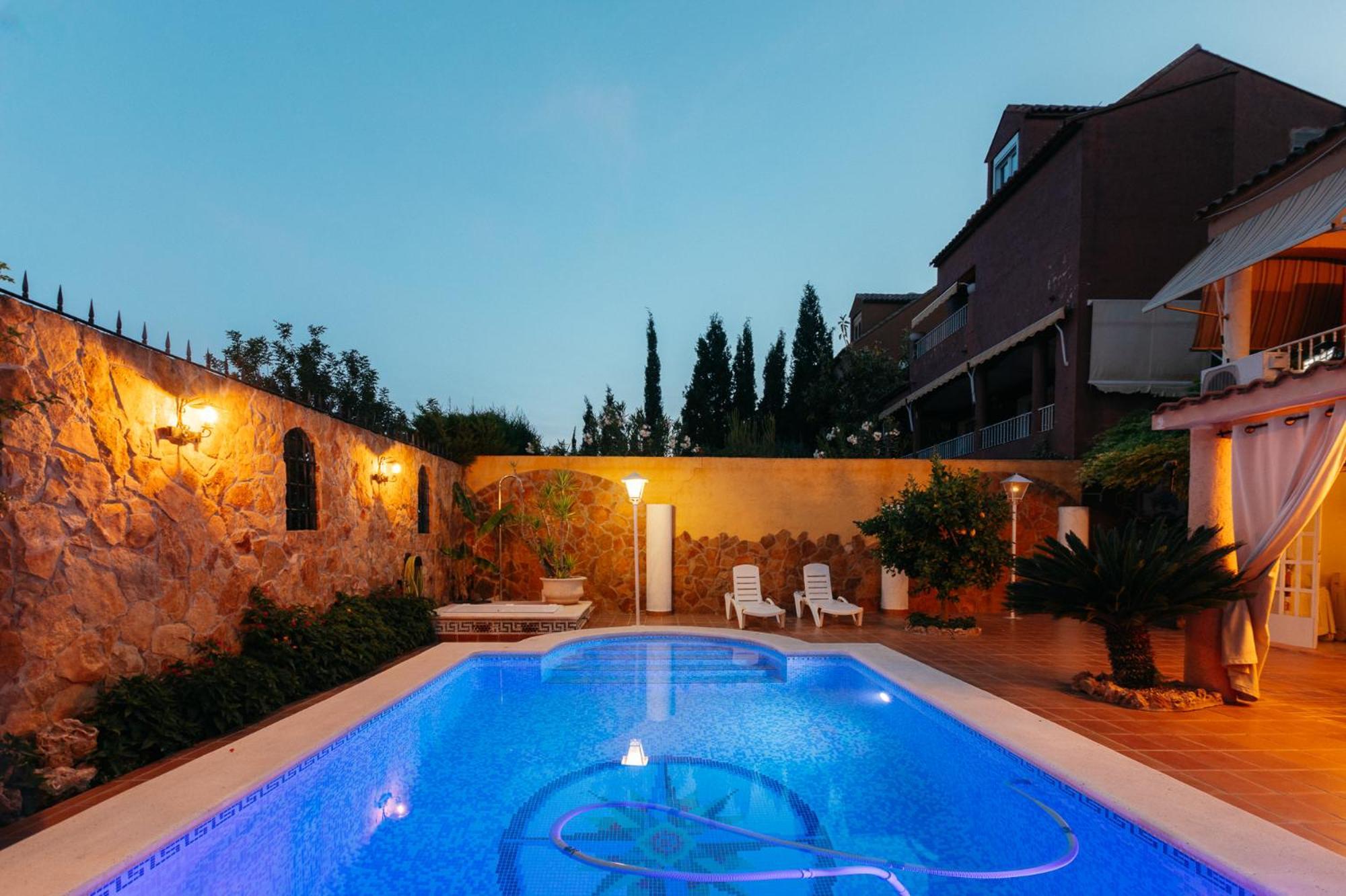 Chalet, Villa Rodeada De Naturaleza Piscina A Doce Klm De Valencia Y 7 Del Aeropuerto Exterior photo