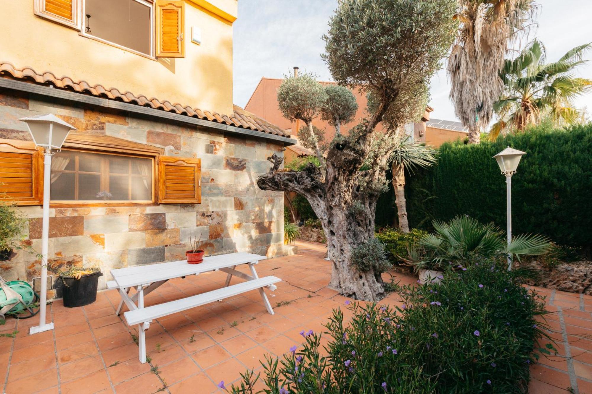 Chalet, Villa Rodeada De Naturaleza Piscina A Doce Klm De Valencia Y 7 Del Aeropuerto Exterior photo